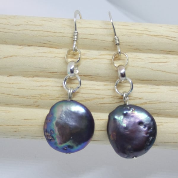 Gorgeous freshwater pearl and sterling silver earrings 