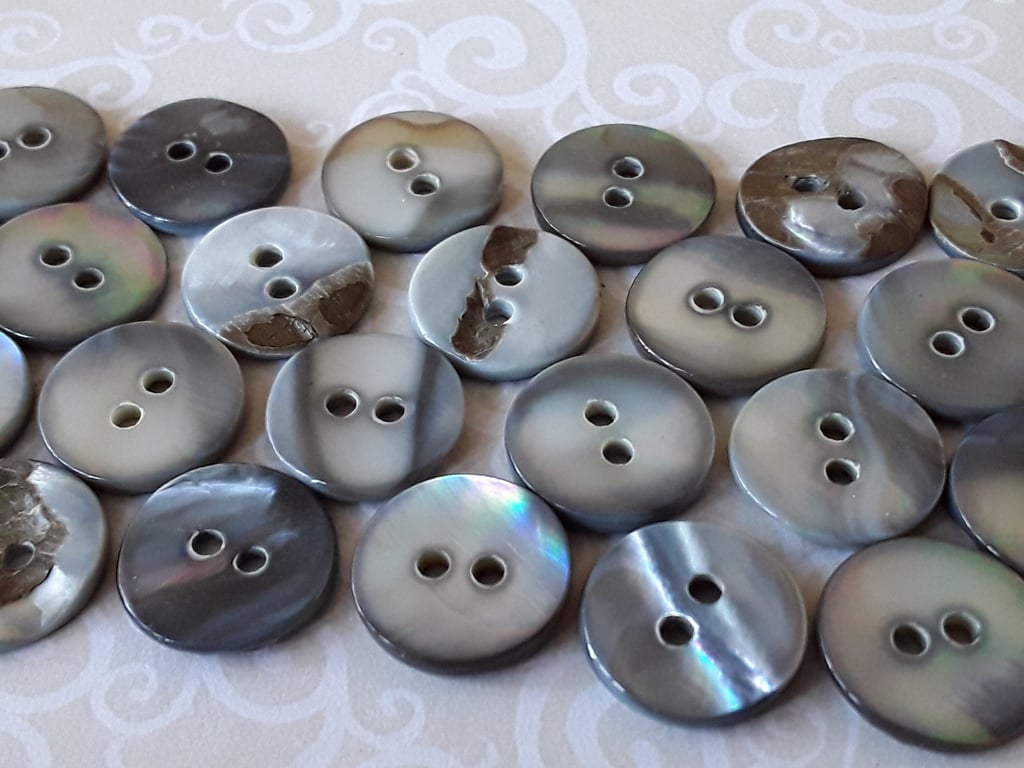 12.5mm 20L  Whitelip Smoke Pearl Buttons Organic item