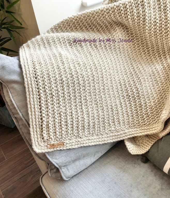 Crochet throw, textured blanket, Handmade throw, sofa throw.