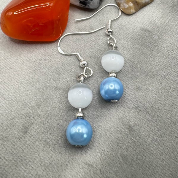 Glass pearl and Moonstone earrings - Light blue 
