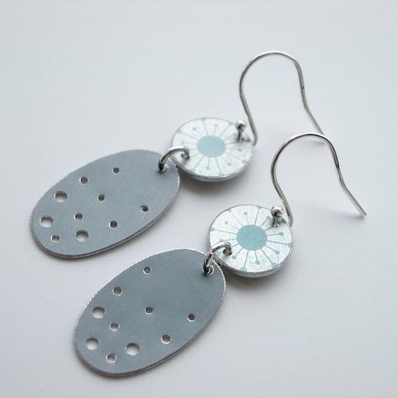 Starburst earrings in silver with grey ovals