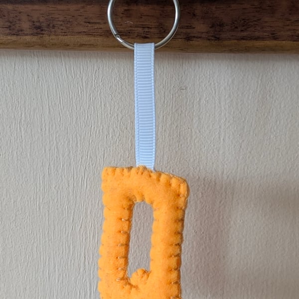 Handmade felt alphabet letter keyring Q