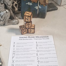 Elder Futhark Wood burn Divination Runes, 4 dice with all 24 character alphabet 