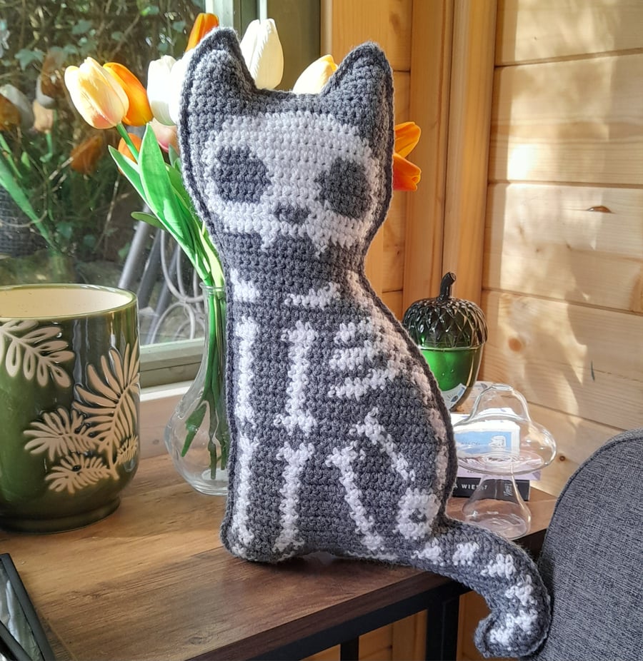 Spooky Crochet Cat Mini Cushion - Grey with white bones