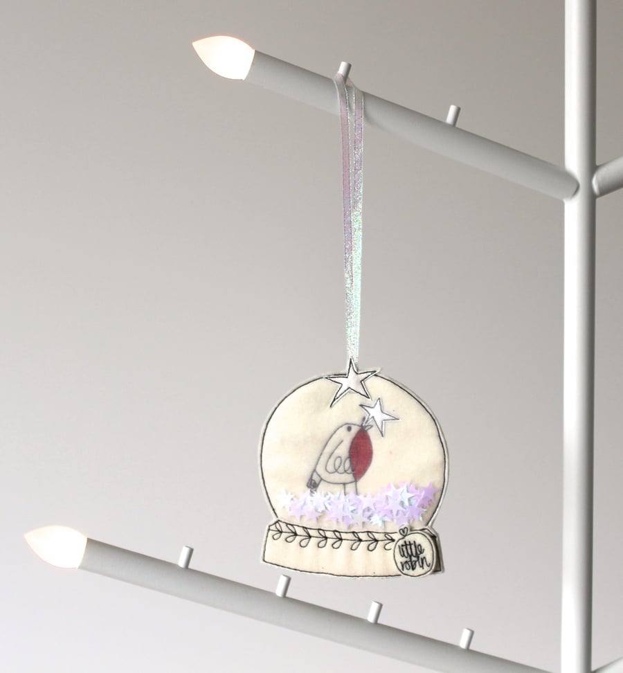 Robin Snow Globe - Hanging Decoration