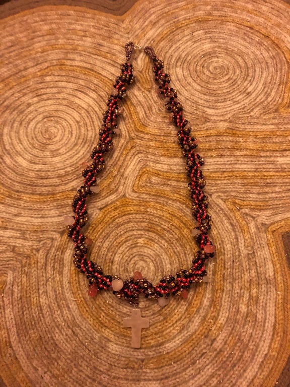 Spiral necklace with cross