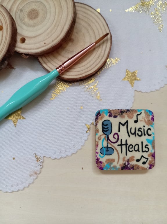 Wooden square shaped music heals fridge magnet
