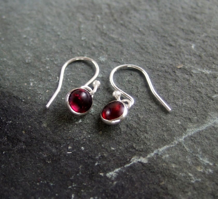 DANGLE Sterling Silver Garnet droplet earrings, Handmade Urban Jewellery