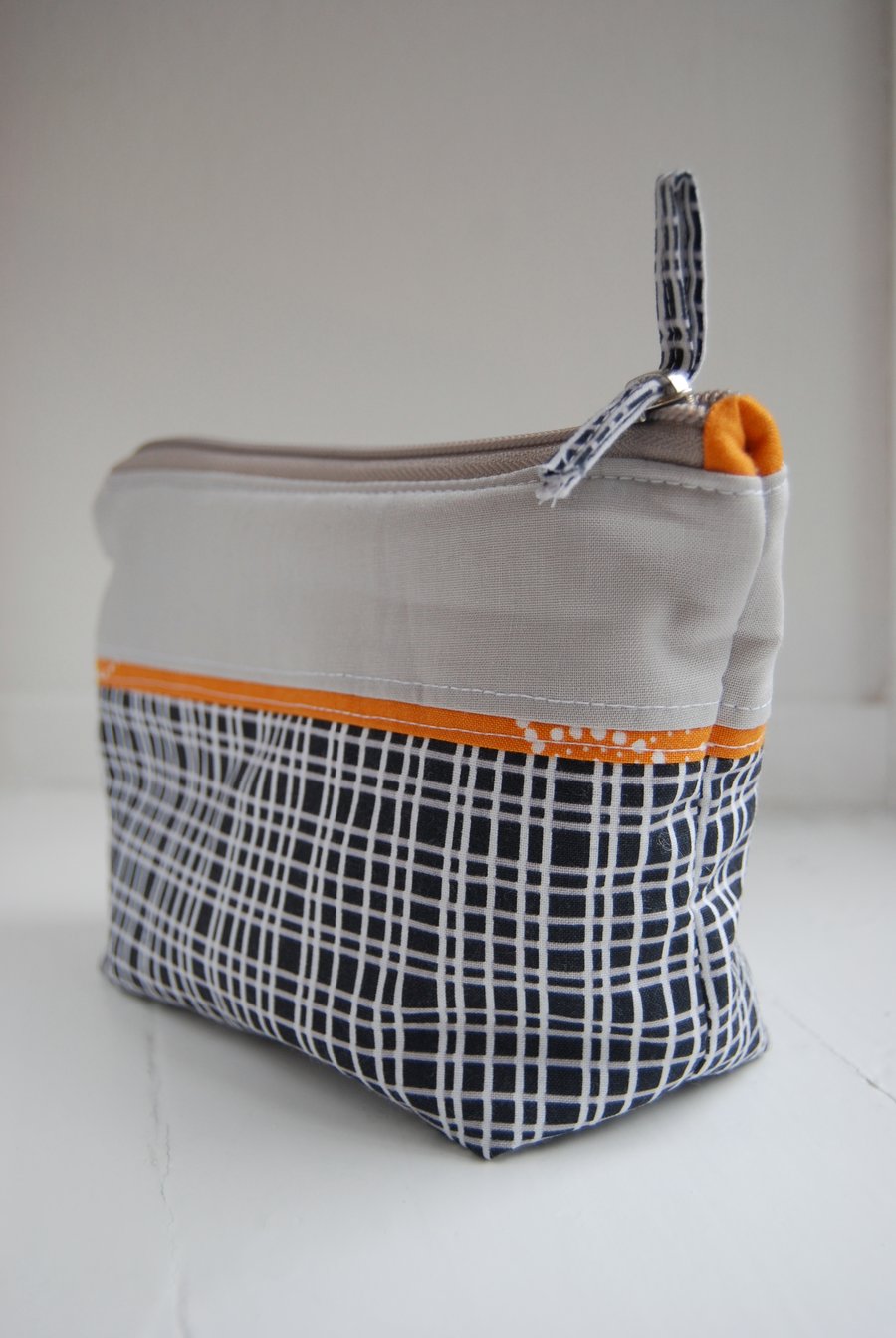 Padded make-up bag