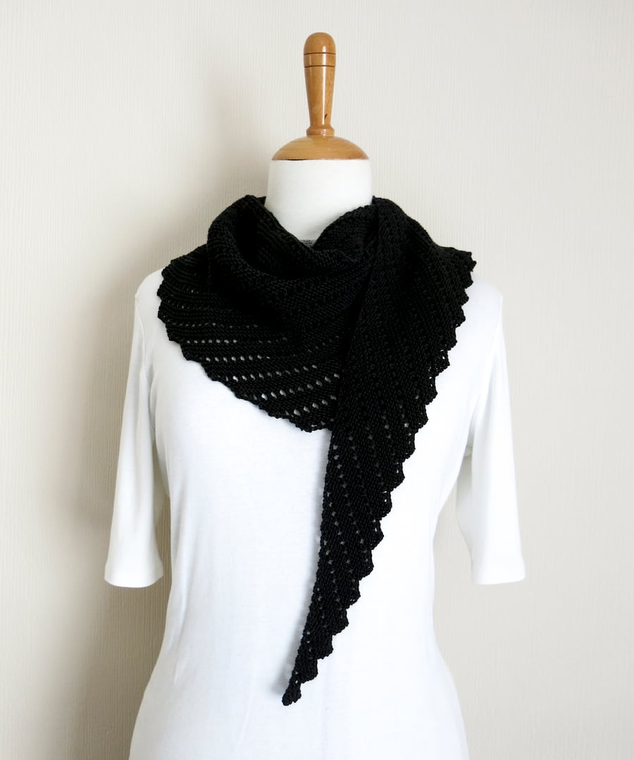 Black triangle deals scarf