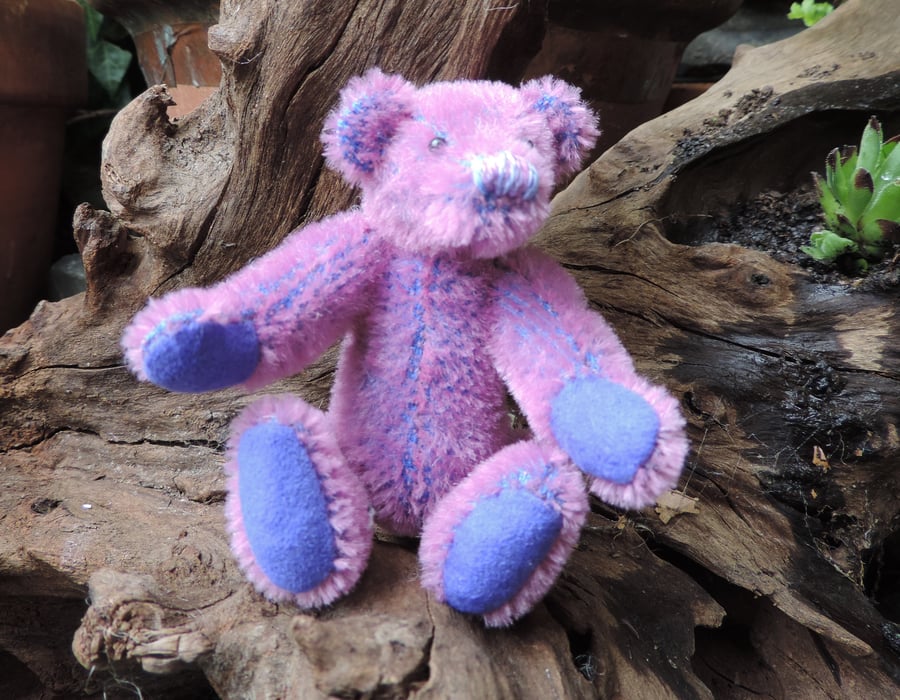 4" Traditional Style in Pink and Blue Mohair