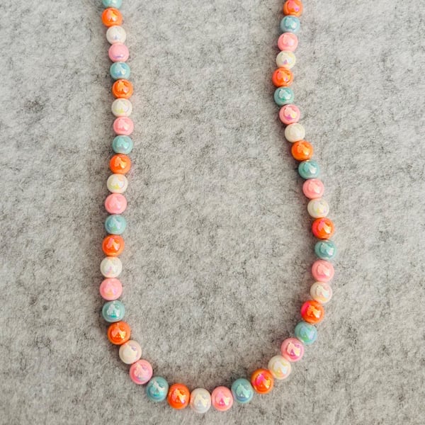 Pastel colours beaded necklace 