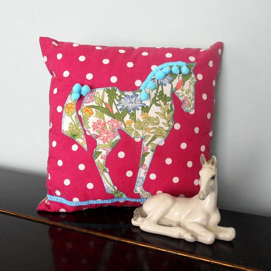 Horse cushion - for you Horse ' y types! 
