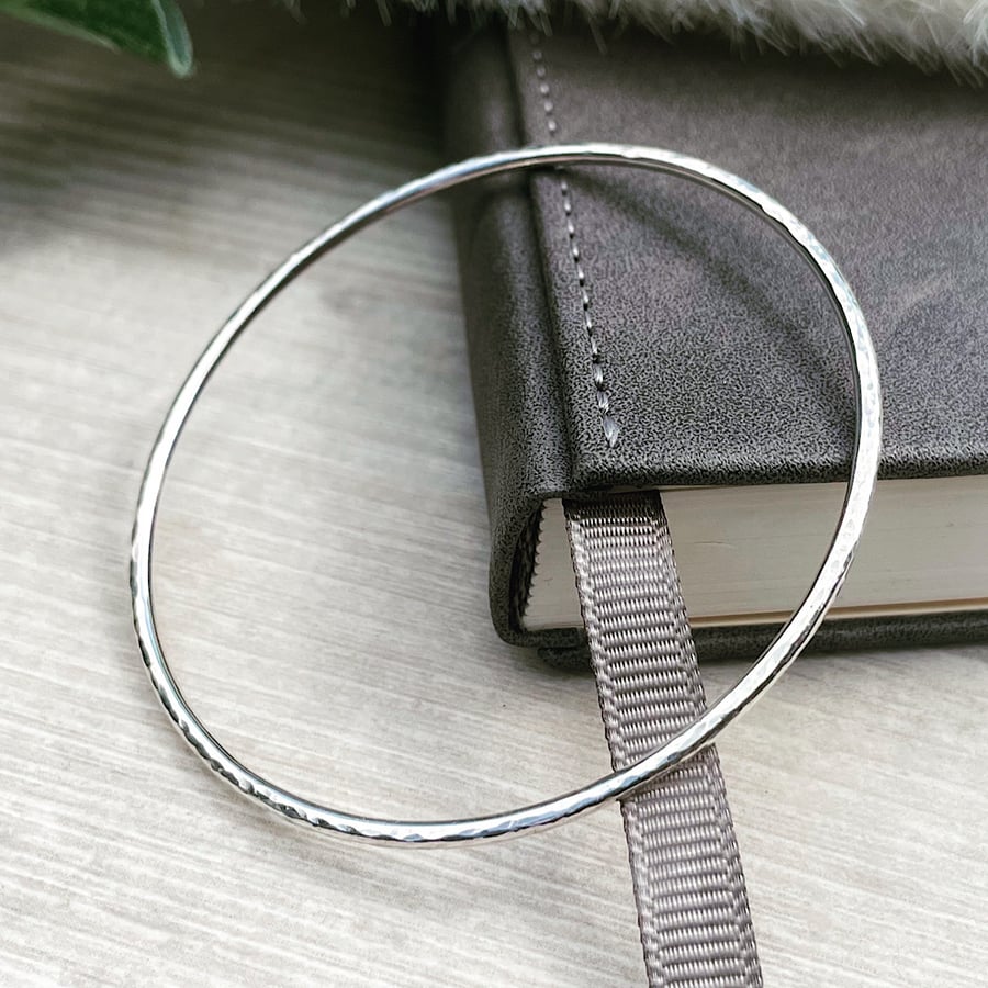 Sterling silver textured hammered skinny bangle 