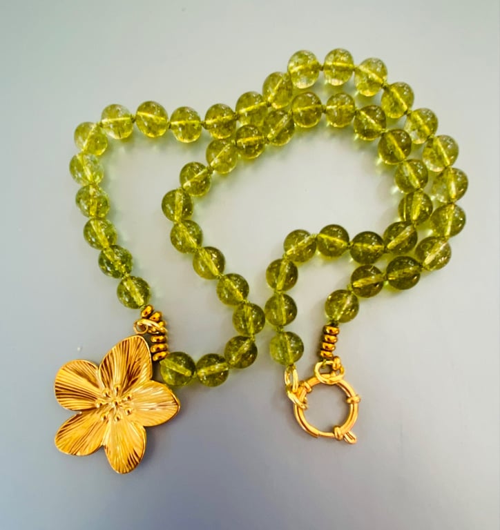 Peridot green beaded necklace 