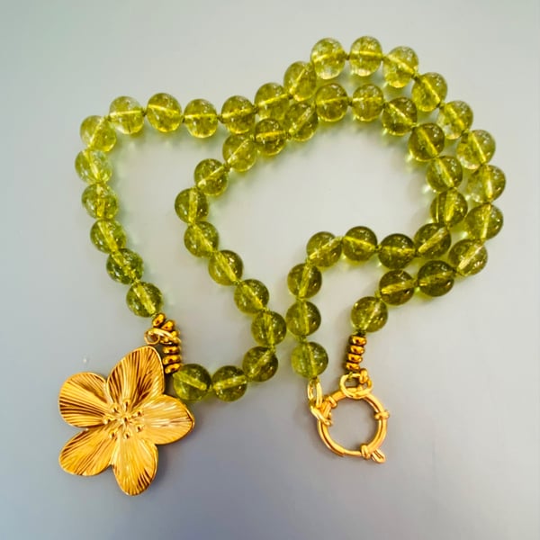Peridot green beaded necklace 