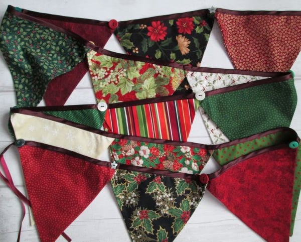 Double Sided Christmas Bunting with Button Decoration - 2.8 Metres