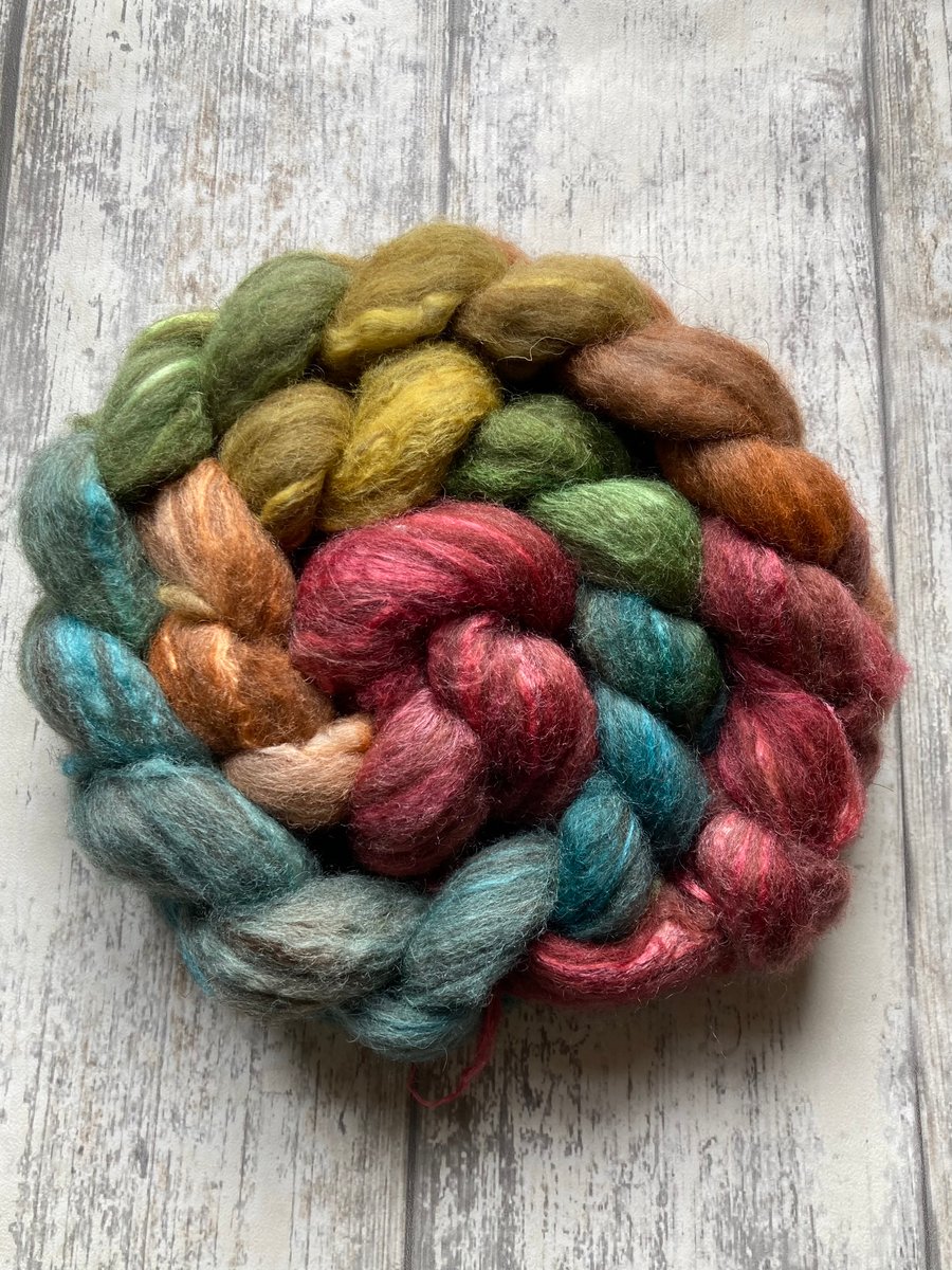 Oatmeal BFL and Silk Spinning fibre 140g Rosy Apples slight second