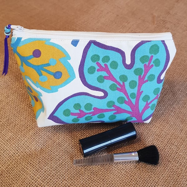 Zipped pouch: contemporary Sanderson floral print 