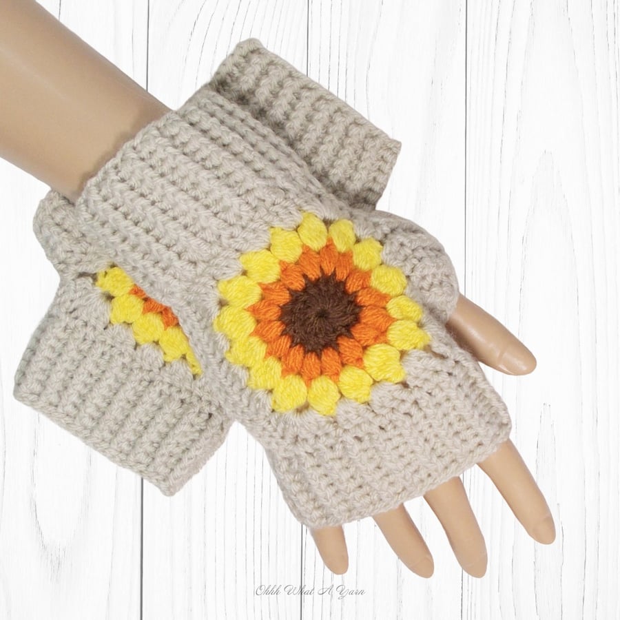 Crochet gloves. Beige sunflower granny square gloves, fingerless gloves.  