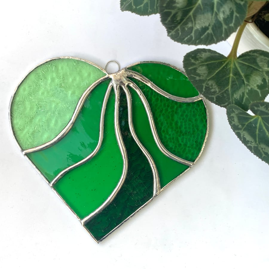 Stained Glass Large Wavy Heart Suncatcher - Green