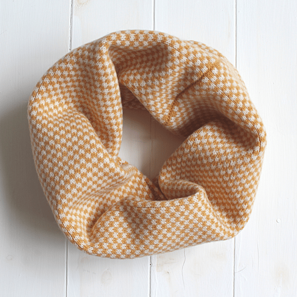 SECONDS SUNDAY Check knitted cowl - mustard and white