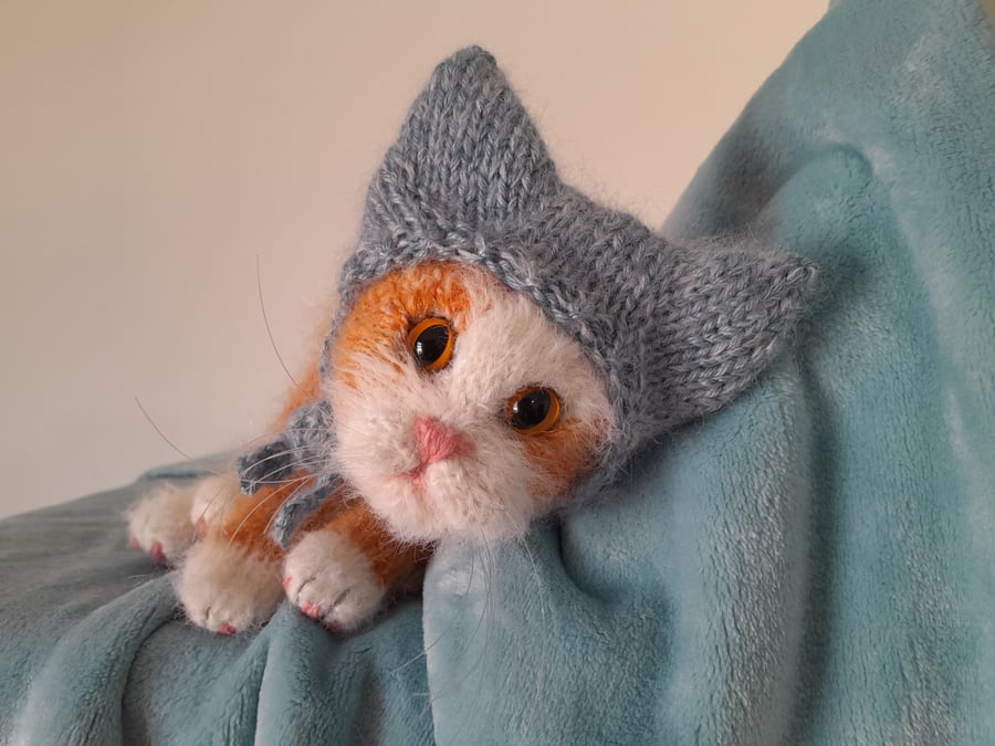 Knitted Kitten Dotpebblesknits Design