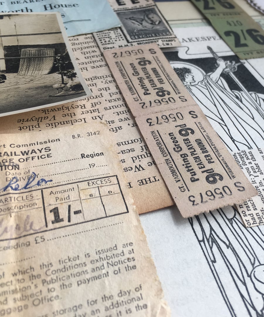 Scrapbooking, decoupage vintage paper ephemera x 50 pieces