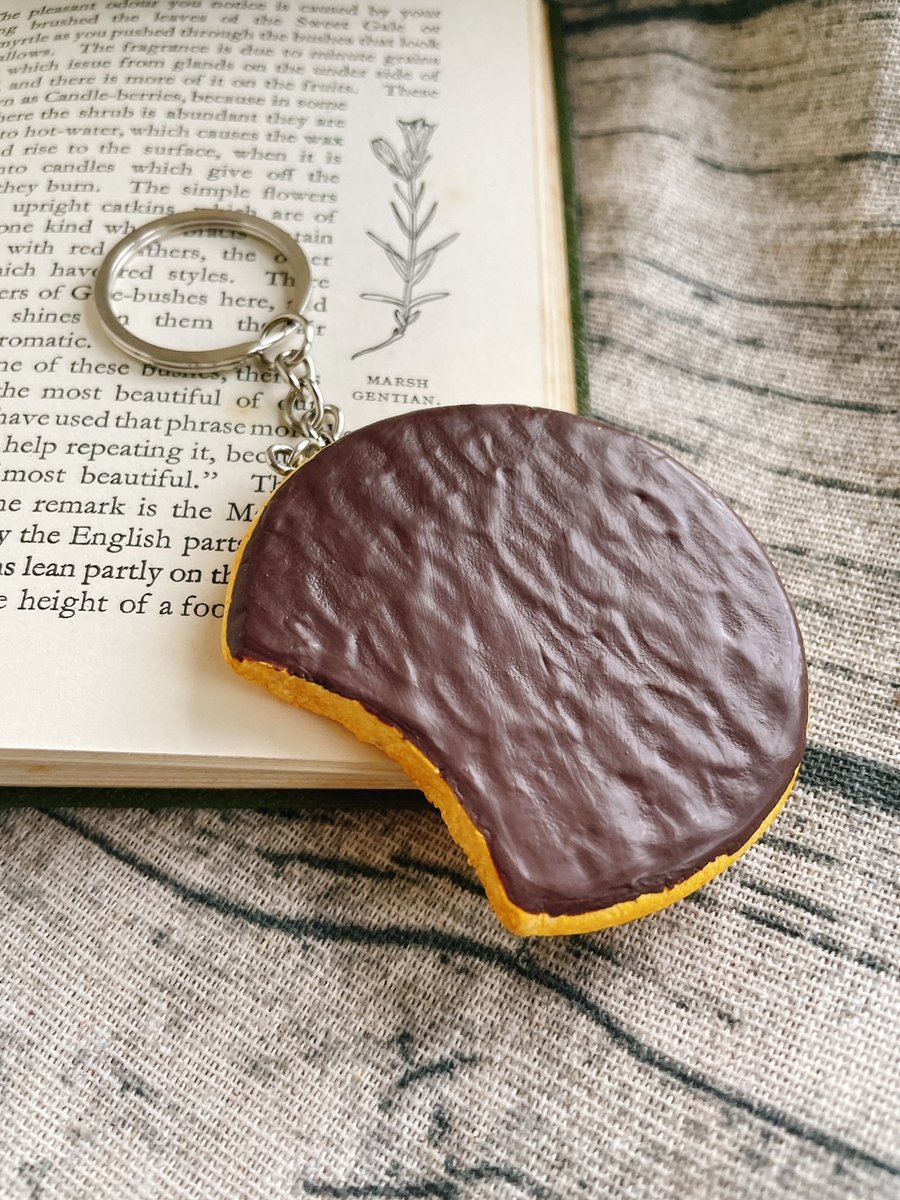 Chocolate digestive biscuit charm 