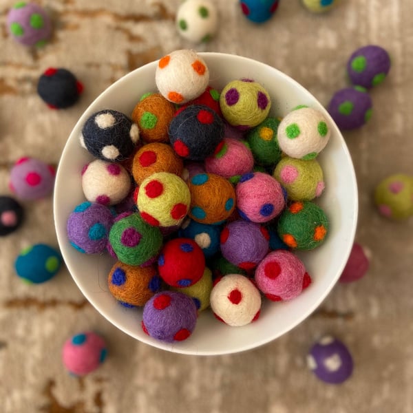 Polkadot felt balls (swipe for colours) 2.5cm Nepalese wool felt ball pom poms 