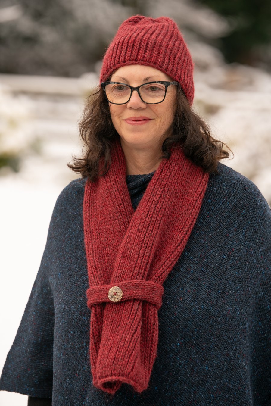 Red chunky knit alpaca mix scarf. Scarves. Winter Red Infinity Scarf. Christmas.