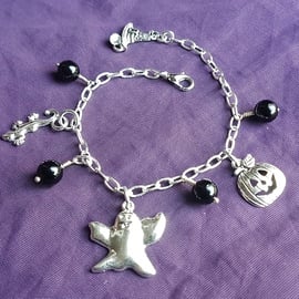 Gorgeous Onyx bead Halloween charm bracelet