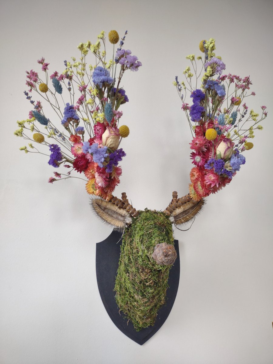 Large Stag Head Animal Head Natural Dried Flowers Faux Taxidermy