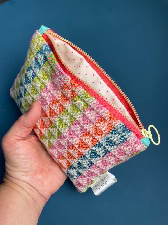 Handwoven Pouch Design 14