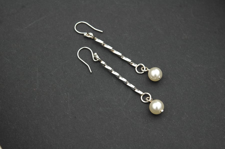 Pearl and silver twist drop earrings - Folksy