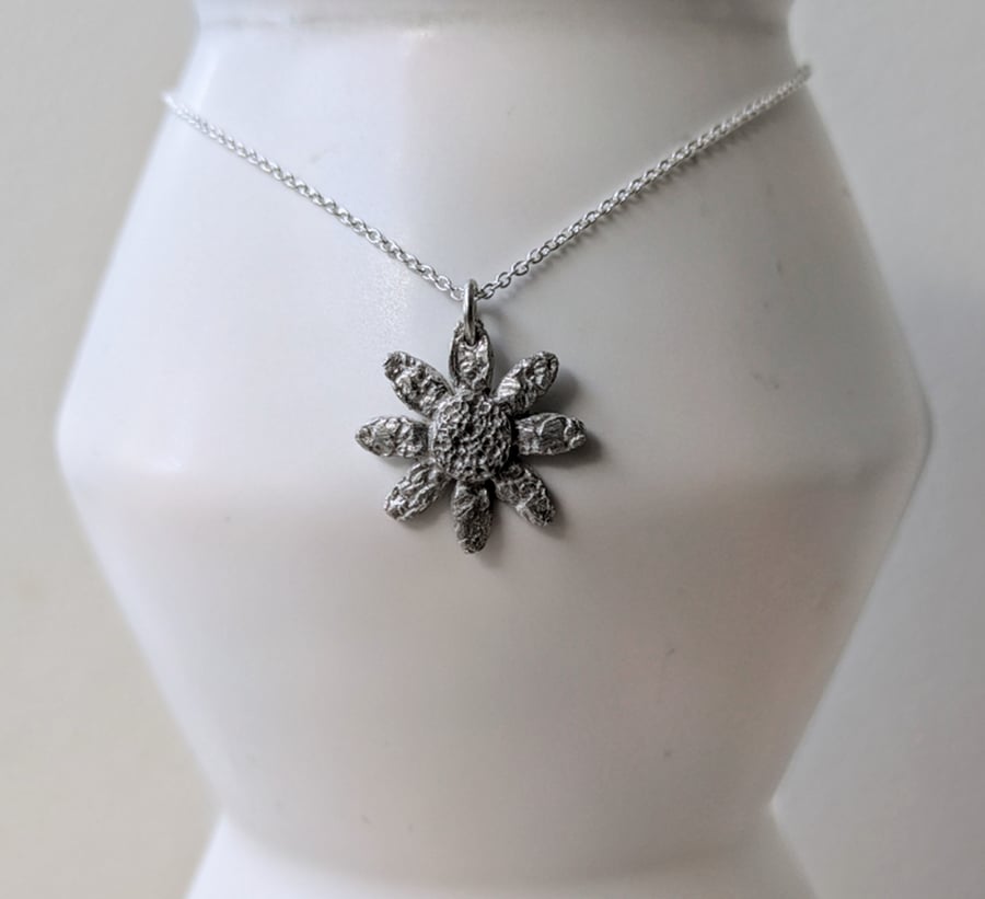 Handmade Fine Silver Daisy Necklace 