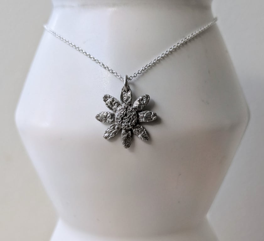 Handmade Fine Silver Daisy Necklace 