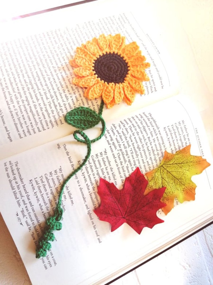 Crochet Sunflower bookmark, Sunflower bookmarks, Teacher's gift, Gift for Her