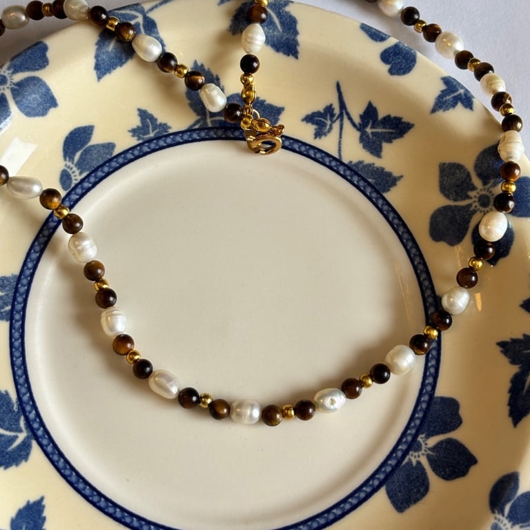 Dainty pearl and tiger's eye necklace 
