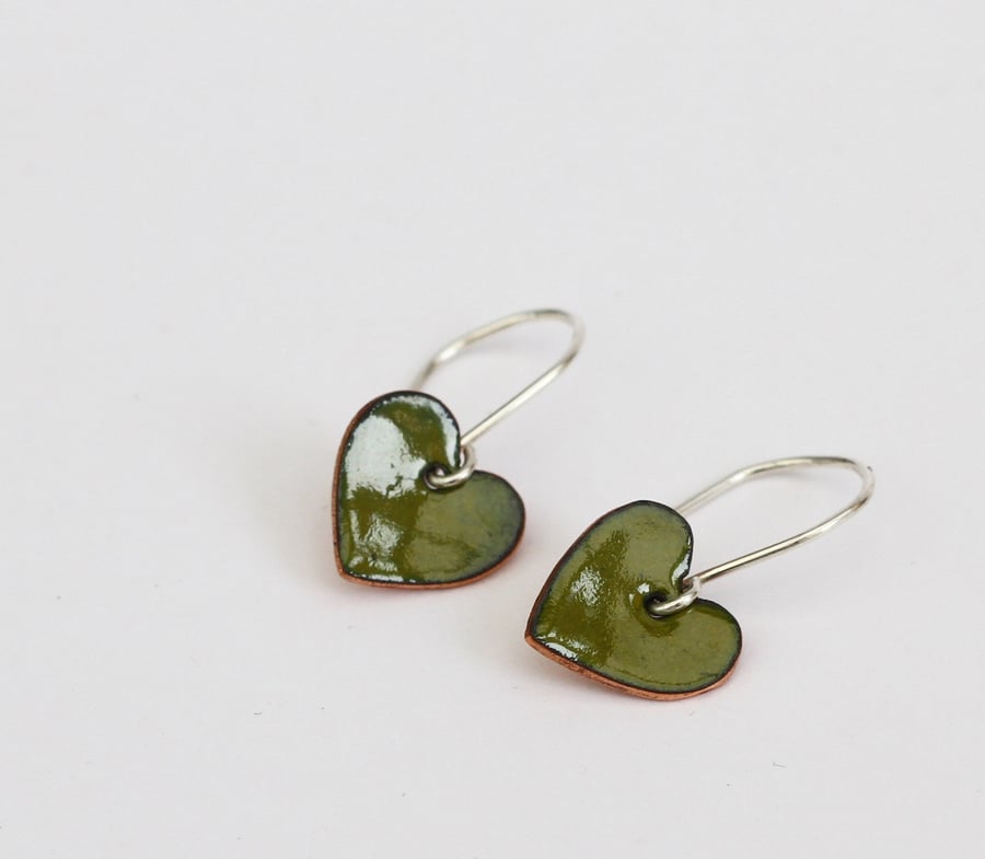 Olive green enamelled hearts