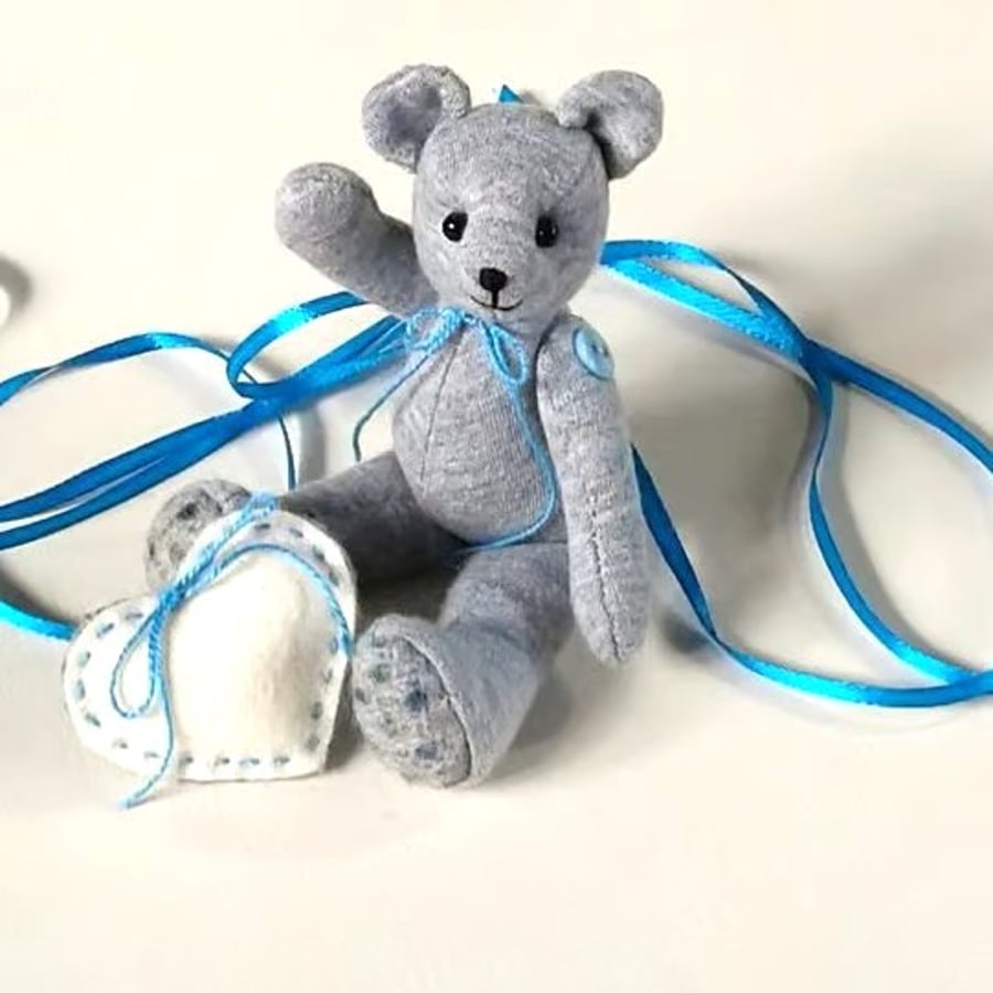 Small bear with a big heart, 5 inch gift boxed collectable hand sewn teddy bear