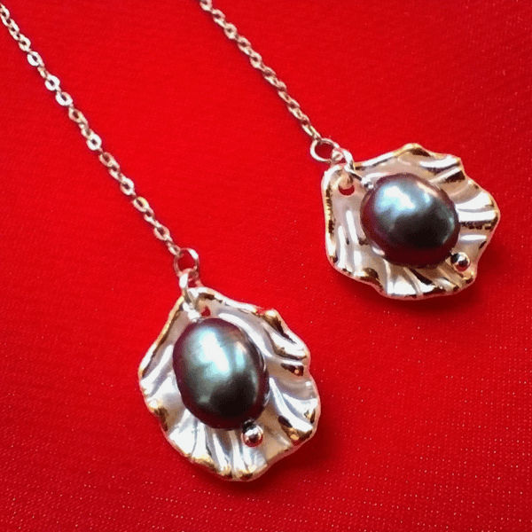 Gorgeous FRESHWATER PEARL & Chains EARRINGS