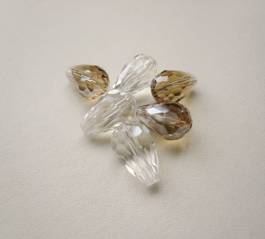 6 Clear Faceted Drop Glass Beads