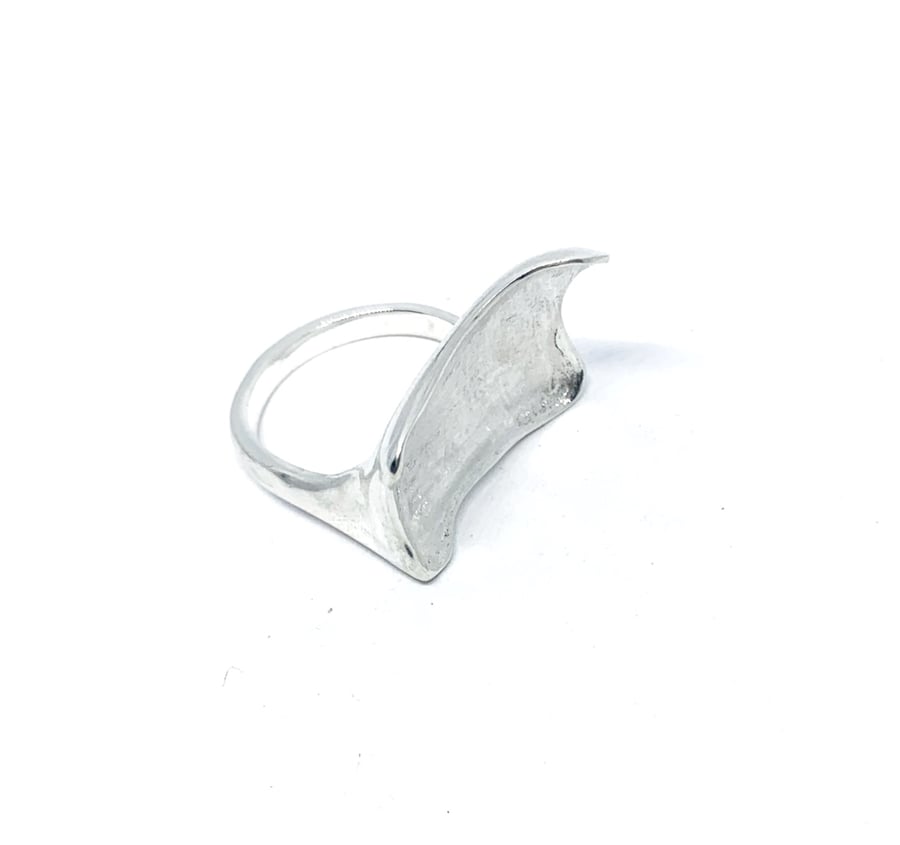 Wave ring in sterling silver 925