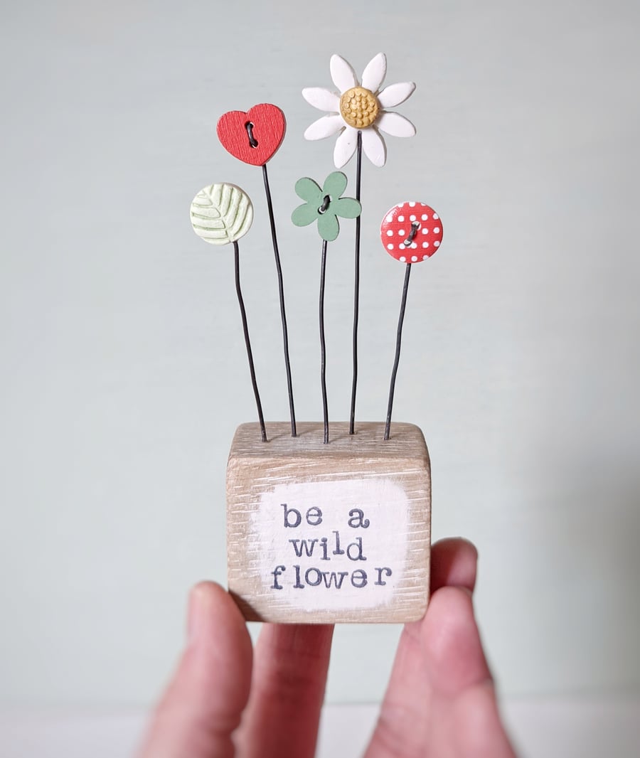 Clay Daisy Garden in a Printed Wood Block 'be a wildflower'