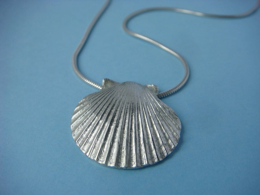 Clam shell, fine silver, with sterling silver snake chain
