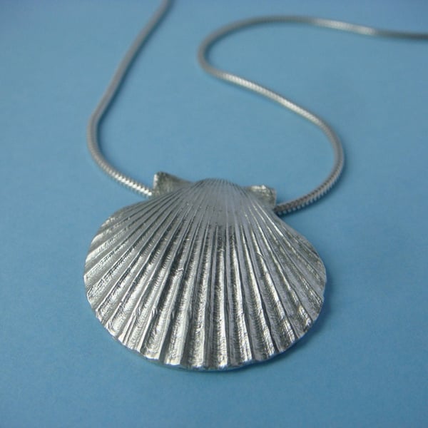 Clam shell, fine silver, with sterling silver snake chain