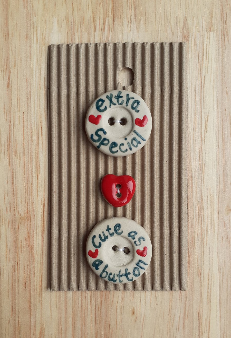 Set of 3 love buttons