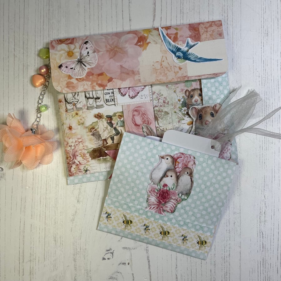 Set of 3 mini notebooks and tags in a pocket PB11