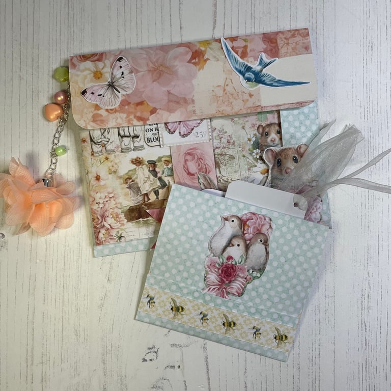 Ephemera - 3 mini notebooks and tags in a pocket by Carolee Crafts PB8 0043